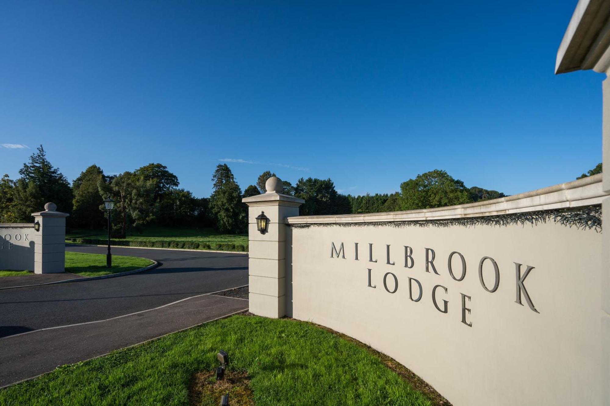 Millbrook Lodge Ballynahinch Exterior photo